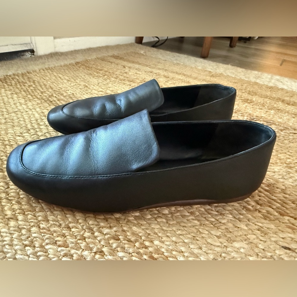Vince Black Leather women’s loafers size 8